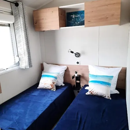 Bungalow de 3 chambres a Hyeres a 300 m de la plage avec jardin clos * Hyères