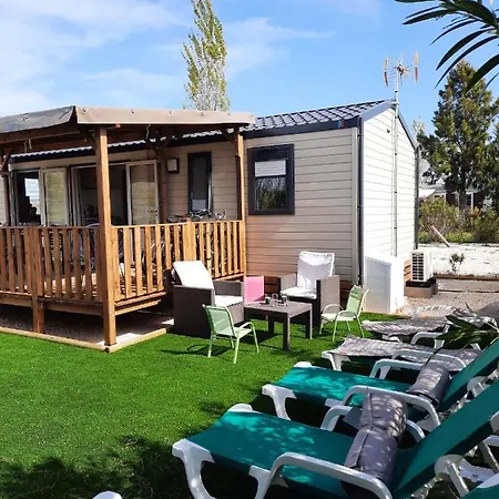 Bungalow De 3 Chambres A Hyeres A 300 M De La Plage Avec Jardin Clos * הייר